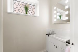 Photo 35- click for photo gallery